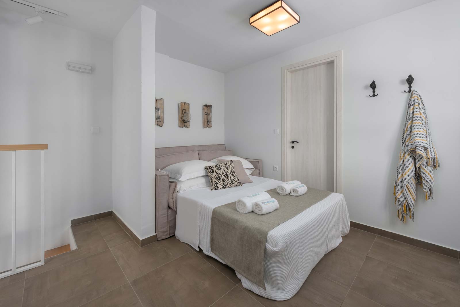 Villa Hecate – Double Sofabed for Both Living Rooms Villa Hecate Double Sofabed for Both Living Rooms
