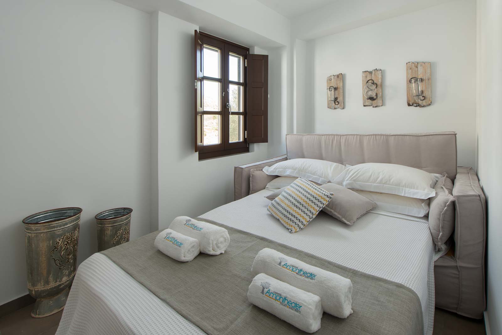 Villa Alkyoni – First Floor – Living Room – Sofabed Villa Alkyoni - First Floor - Living Room Sofabed